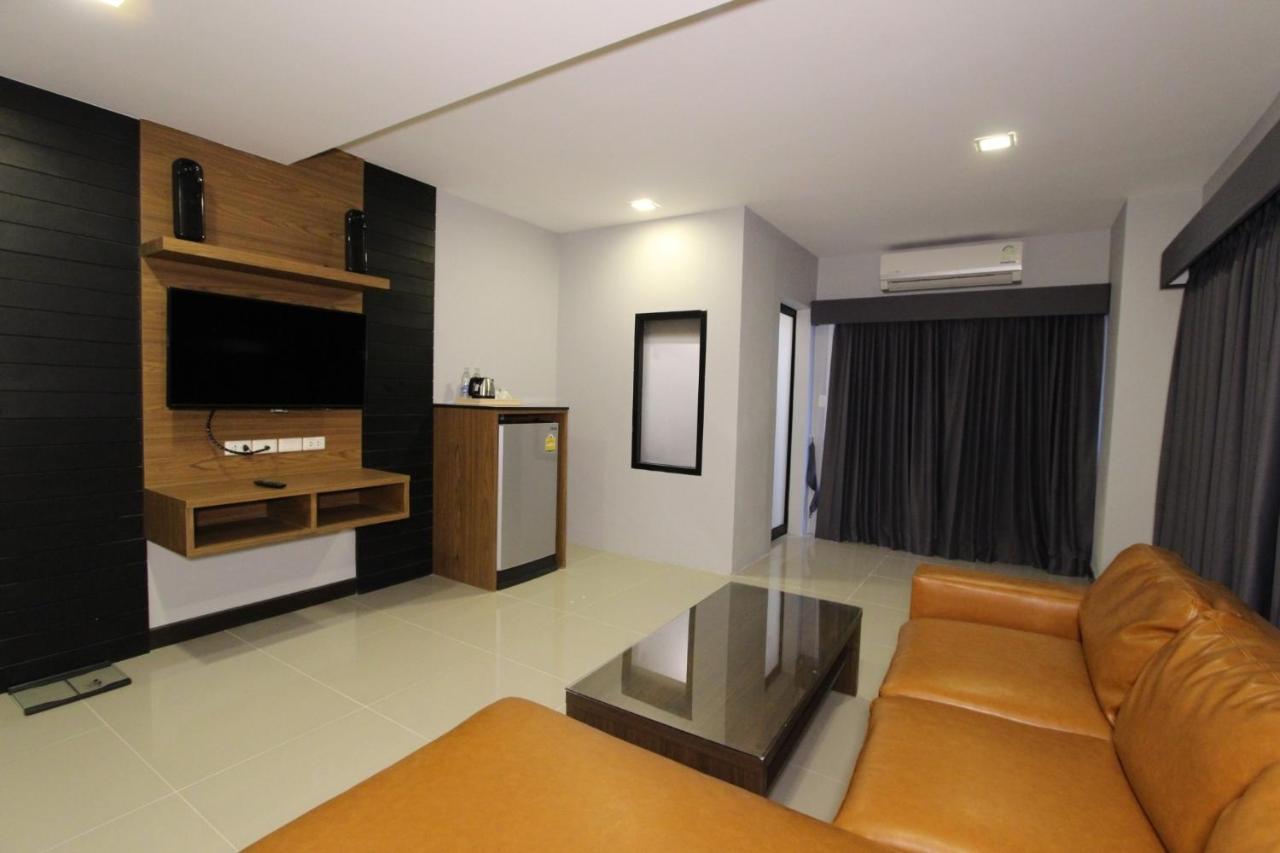 The Leisure Hotel Банг Бо Экстерьер фото