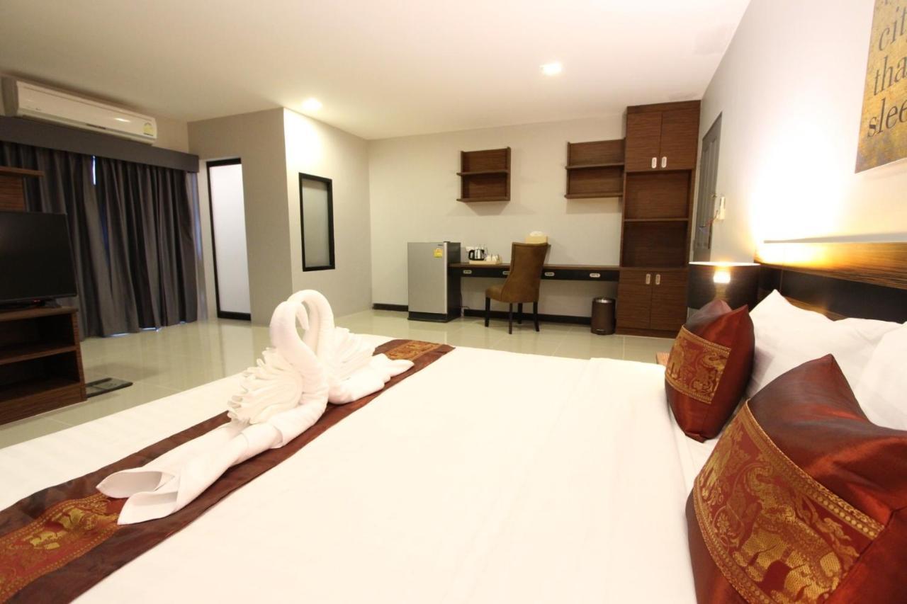 The Leisure Hotel Банг Бо Экстерьер фото