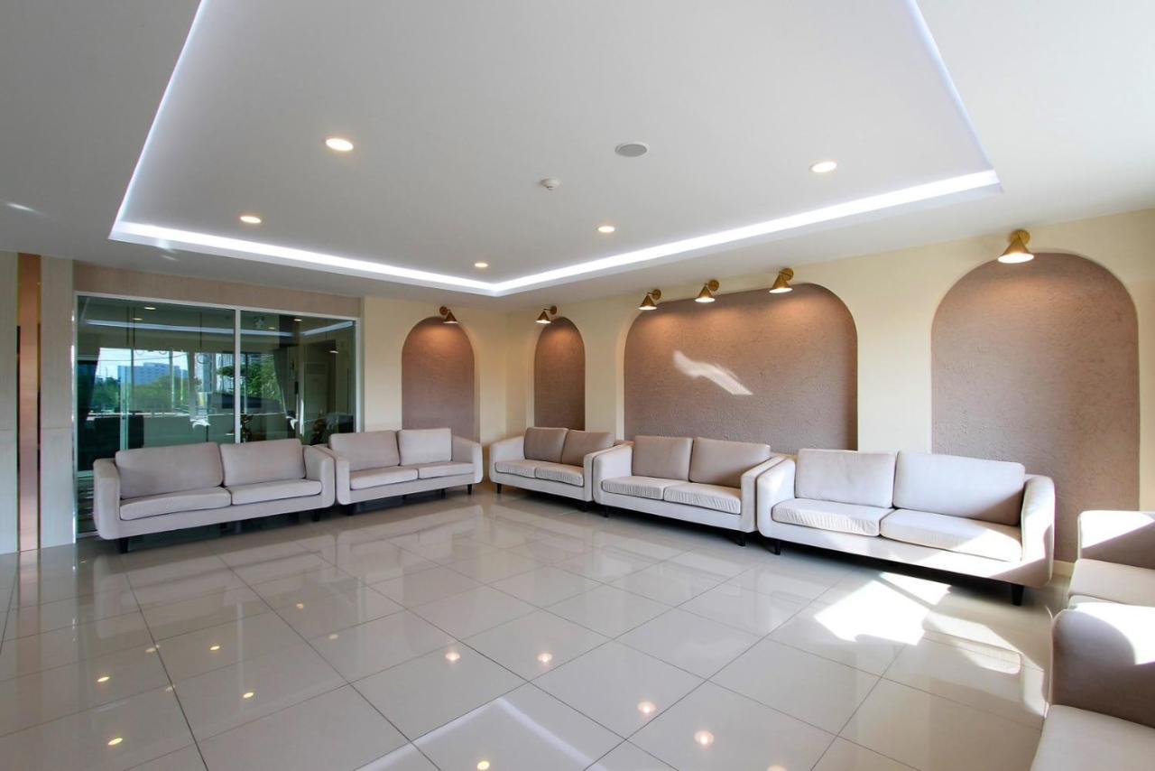 The Leisure Hotel Банг Бо Экстерьер фото