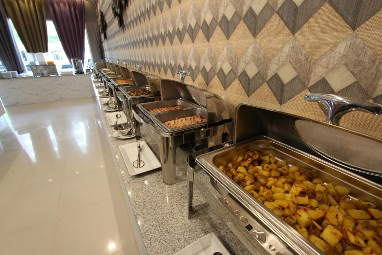 The Leisure Hotel Банг Бо Экстерьер фото